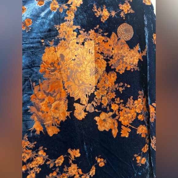 Navy Floral Kimono - Picture 3 of 4